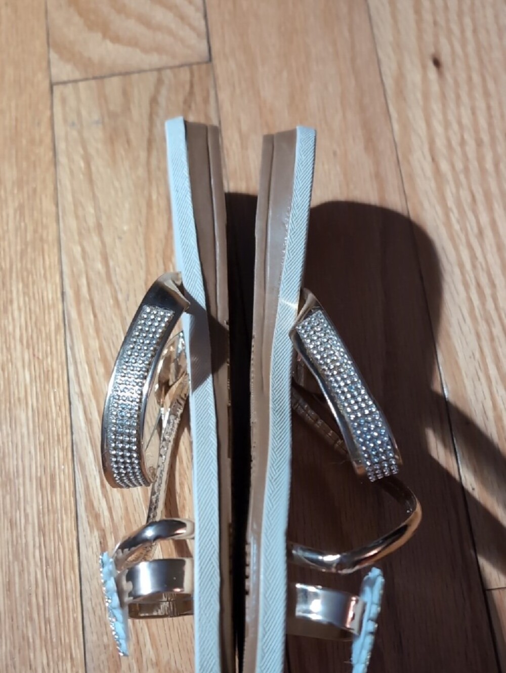 New Rhinestone Flat Sandals - Picture 5 of 7